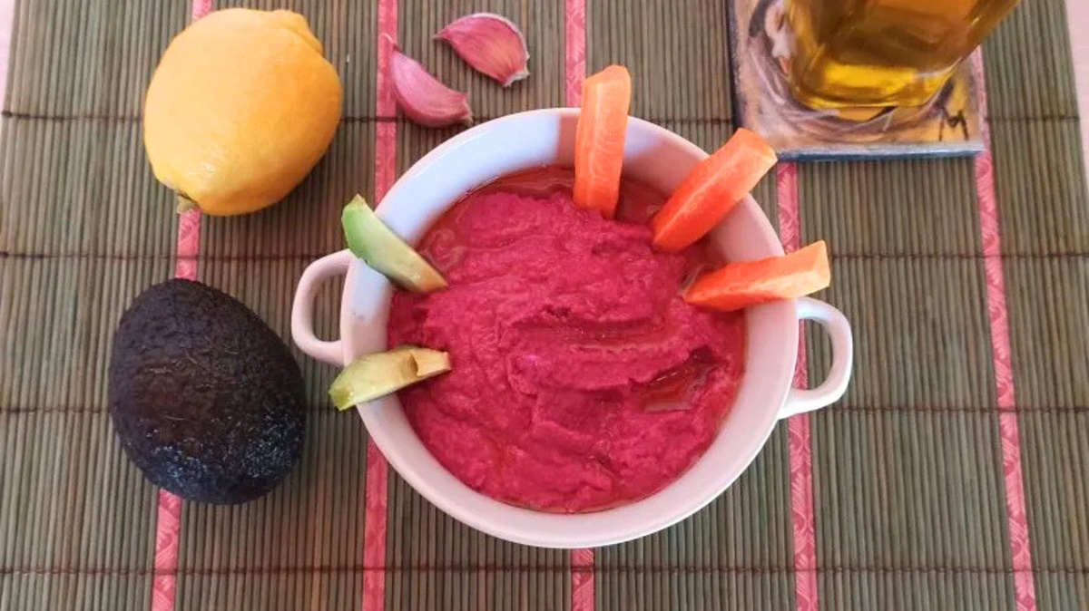 hummus-di-barbabietola-e-ceci