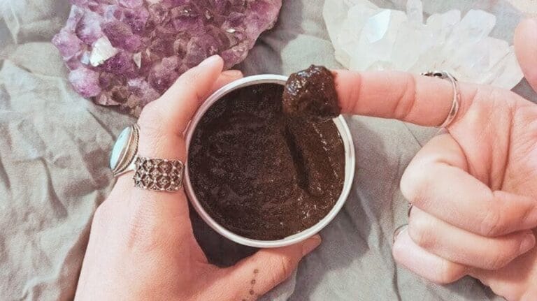 Scopri di più sull'articolo SCRUB CAFFE’ E CANNELLA IN GEL