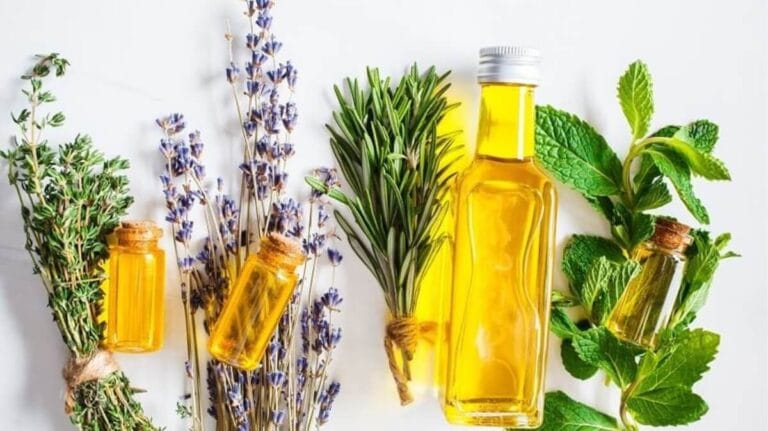 Scopri di più sull'articolo OLI ESSENZIALI PER LA PRIMAVERA SECONDO L’AYURVEDA