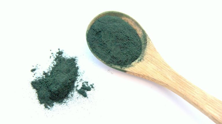 Scopri di più sull'articolo ALGA SPIRULINA PROPRIETÀ, UTILIZZI E CONTROINDICAZIONI